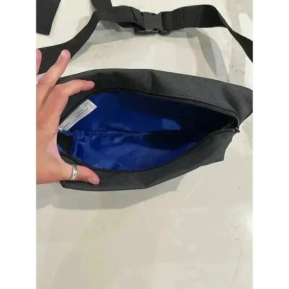 Champion Black Crossbody Fannypack/ Belt Bag Supreme Style - Picture 4 of 6